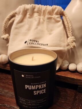 NWOT Hotel Collection Black Candle Jar with Cream Wax - Pumpkin Spice